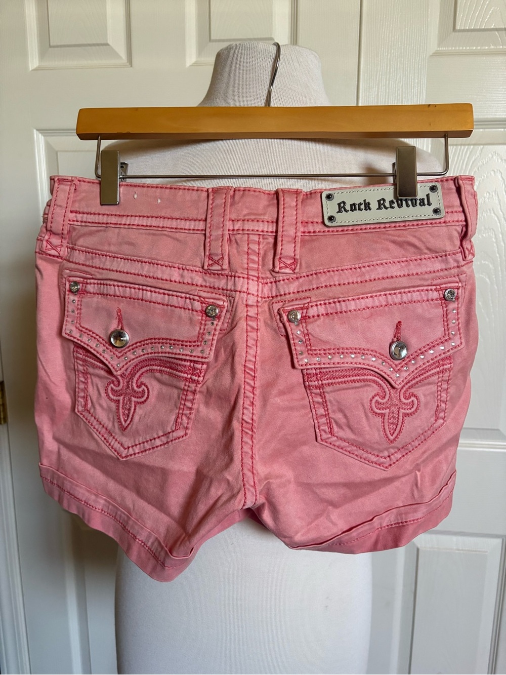 Women's Coral Rock Revival Shorts - Picture 2 of 2